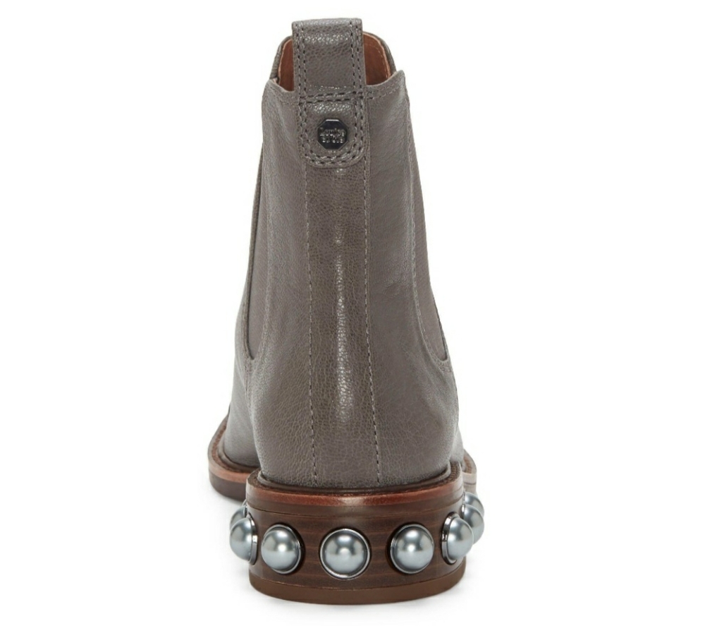 🐨 Louise et Cie Vinn Silver Pearl Studded Booties 🐨